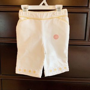 Gymboree white daisy capris 12-18 mo
